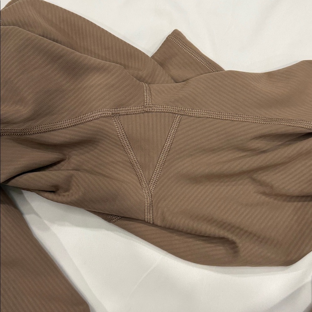 Lululemon Wunder Train High-Rise Ribbed Tight 25” Size 4 - Picture 5 of 5